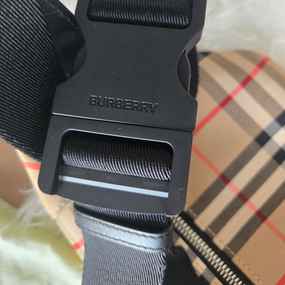 Burberry Sonny Check Belt Bag - Picture 5 of 6